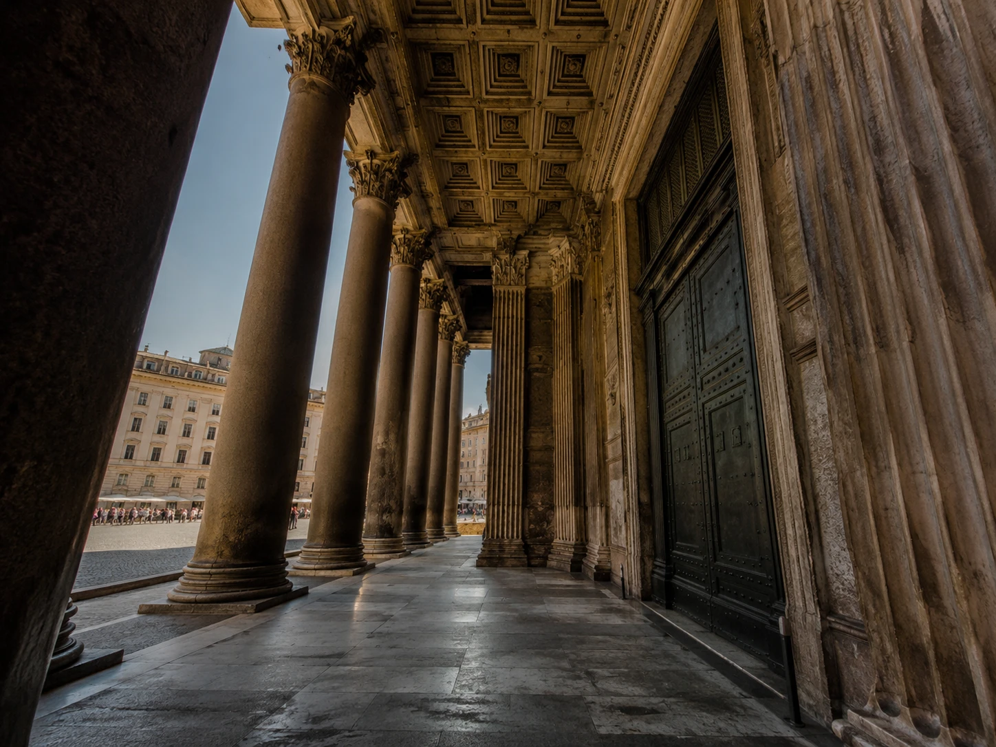 Cupola del Pantheon con l’oculo aperto al centro