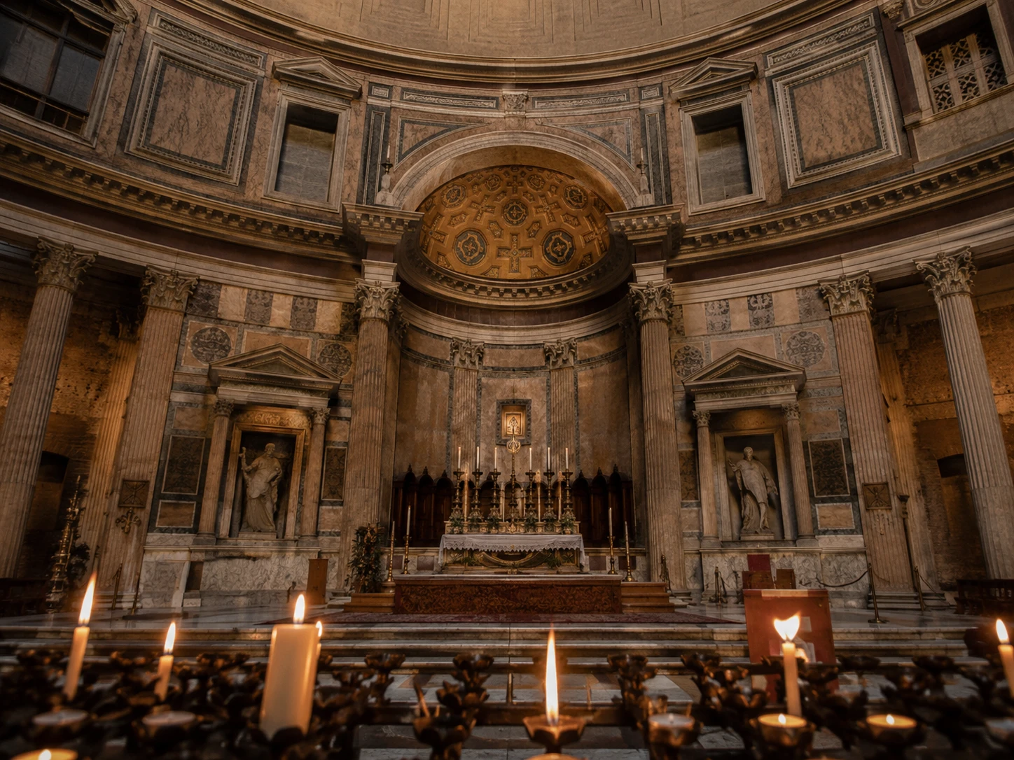 Tomba di Raffaello all’interno della basilica